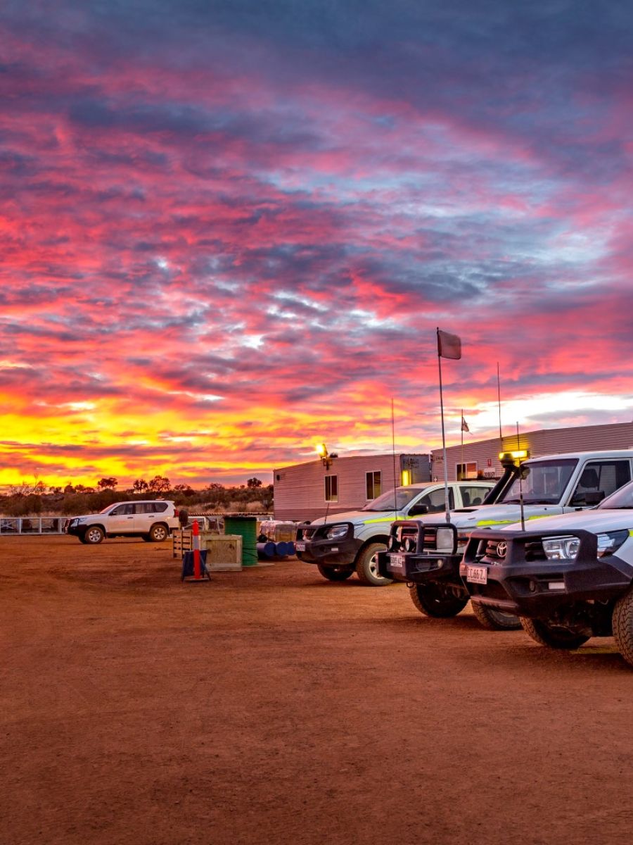 MER Rig car park at dawn (Large)